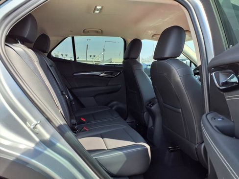 Used 2023 Buick Envision Essence image 29