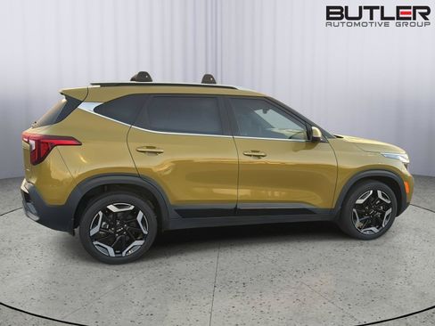 Used 2024 Kia Seltos SX w/ SX Sunroof Package AWD/4WD image 7