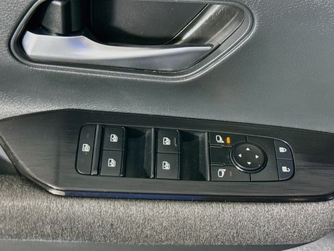 Used 2026 Nissan Kicks SV FWD image 24