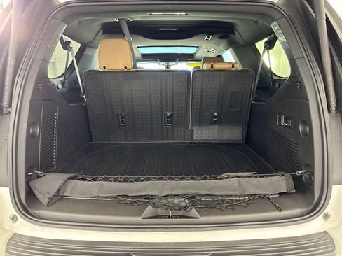 Used 2022 Chevrolet Suburban Premier AWD/4WD image 30