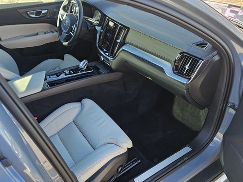 Certified 2024 Volvo V60 B5 Cross Country Ultimate image 12