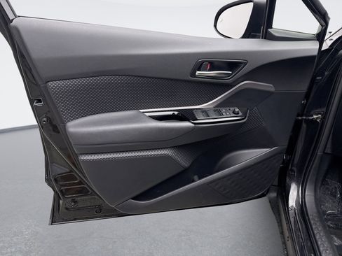 Used 2022 Toyota C-HR Nightshade image 9