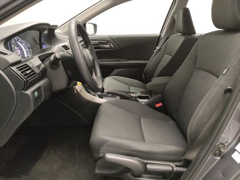 Used 2016 Honda Accord LX image 17