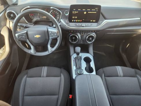 Used 2025 Chevrolet Blazer LT FWD image 26