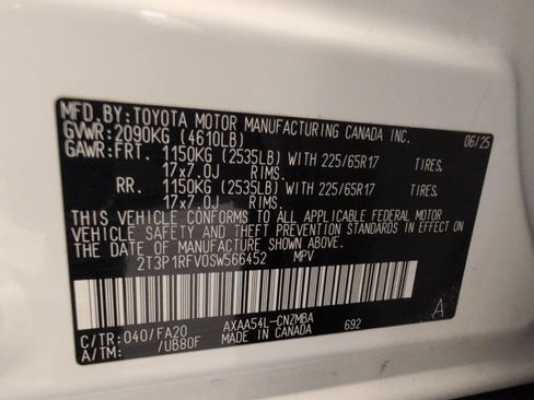 Used 2025 Toyota RAV4 XLE AWD/4WD image 27