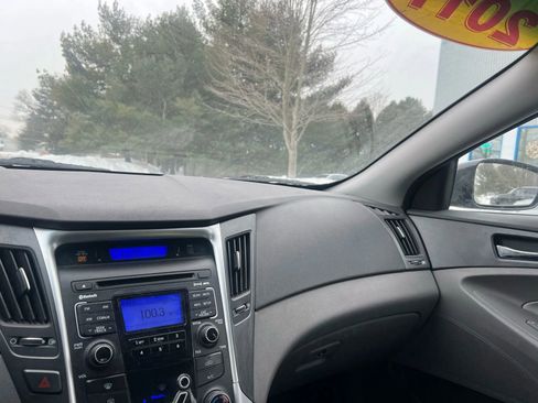 Used 2011 Hyundai Sonata SE image 13
