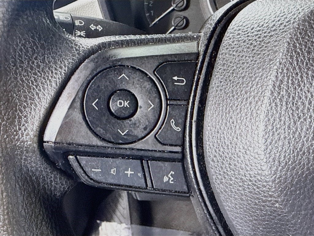 Used 2022 Toyota Corolla LE FWD image 13