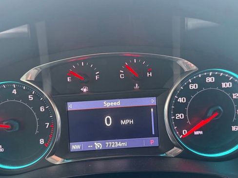 Used 2020 Chevrolet Traverse LT FWD image 11