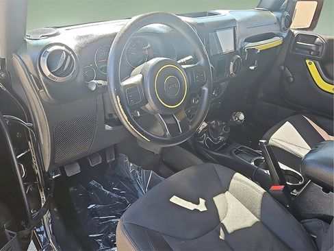 Used 2015 Jeep Wrangler Sport image 14