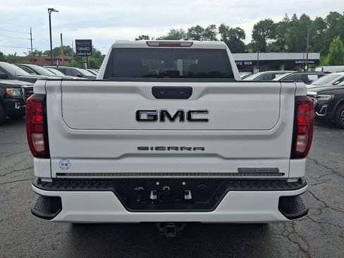 Used 2022 GMC Sierra 1500 Elevation w/ LPO, Elevation Black Package AWD/4WD image 5