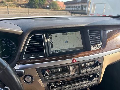 Used 2016 Hyundai Genesis 3.8 w/ Option Group 03 image 13