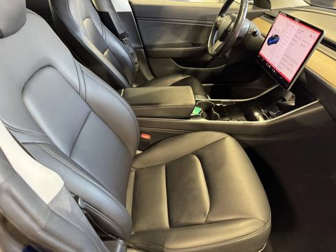 Used 2018 Tesla Model 3 RWD image 4