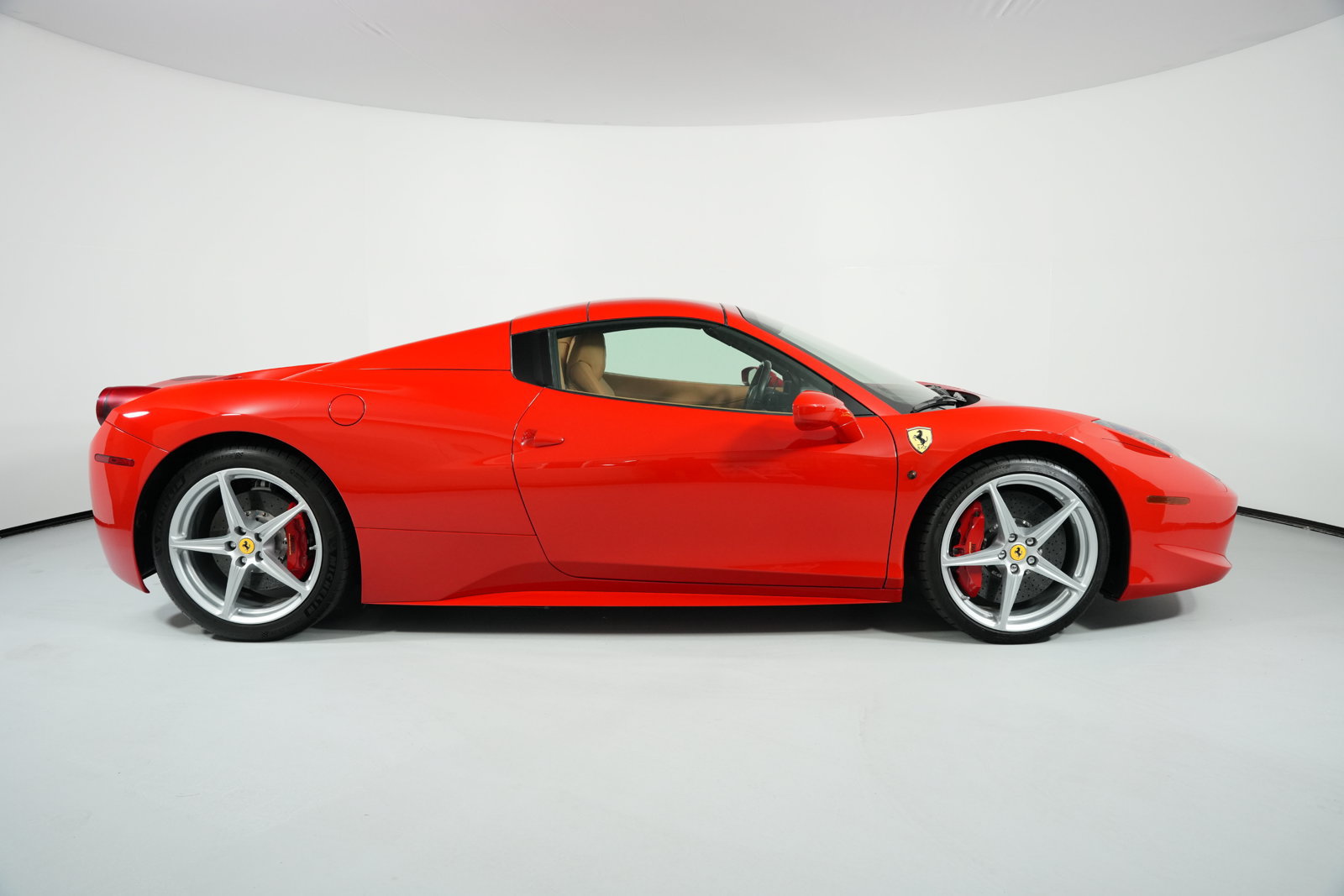 Certified 2012 Ferrari 458 Spider RWD image 15