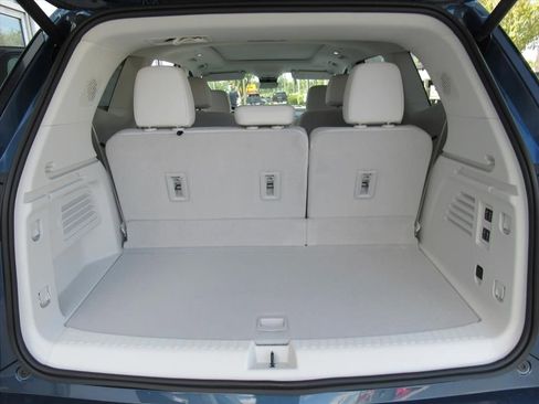 New 2026 Buick Enclave Avenir image 35