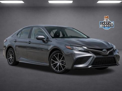 Used 2024 Toyota Camry SE w/ Blackout Package (TMS) FWD image 2