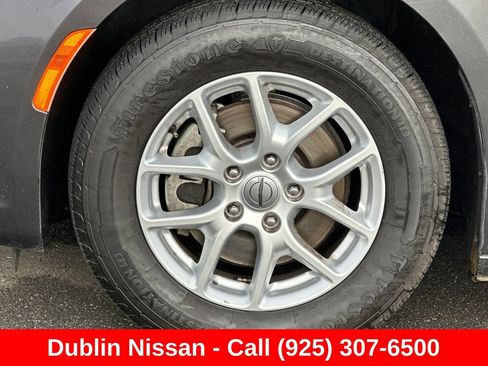 Used 2022 Chrysler Pacifica Touring-L FWD image 46
