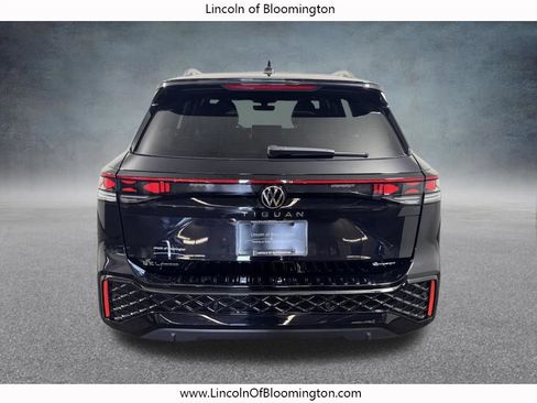 Used 2026 Volkswagen Tiguan SEL R-Line AWD/4WD image 5