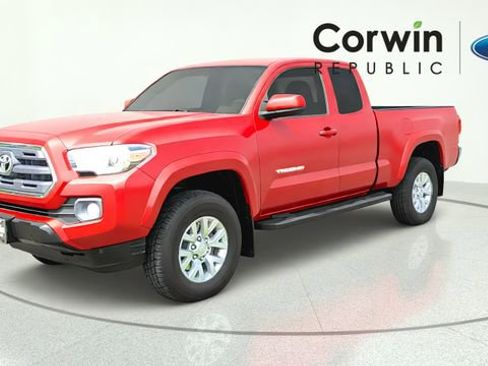 Used 2016 Toyota Tacoma SR5 RWD image 3