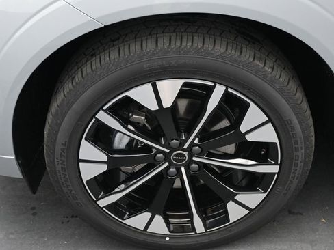 New 2026 Volvo XC60 B5 Plus w/ Protection Package Premier image 4