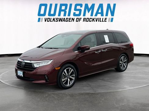 Used 2021 Honda Odyssey Touring image 2