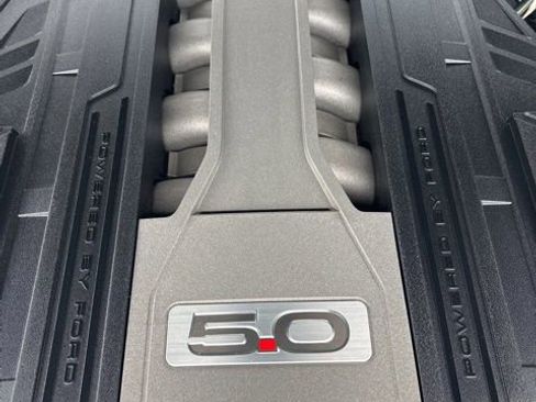 Used 2018 Ford Mustang GT RWD image 11