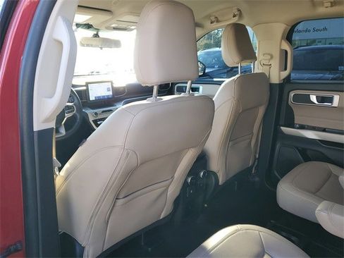Used 2021 Ford Explorer XLT w/ Equipment Group 202A image 10