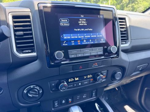 Used 2023 Nissan Frontier SV w/ SV Convenience Package AWD/4WD image 29