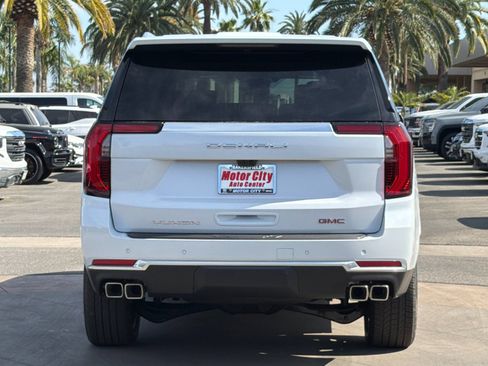 New 2026 GMC Yukon XL Denali w/ Denali Reserve Package RWD image 5