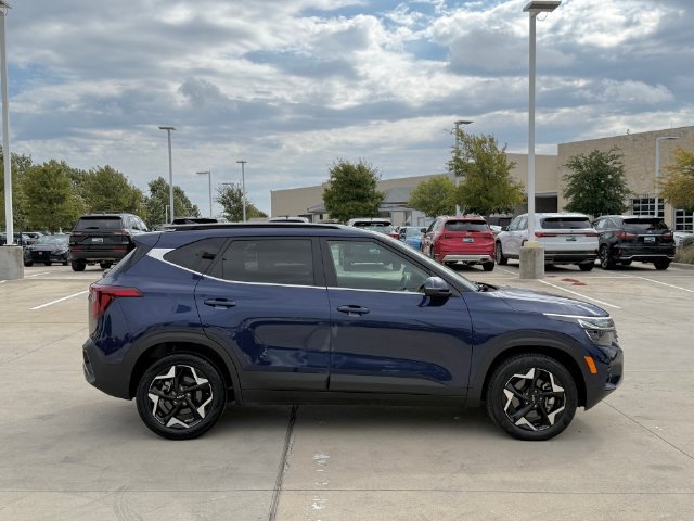 Used 2024 Kia Seltos EX AWD/4WD image 6