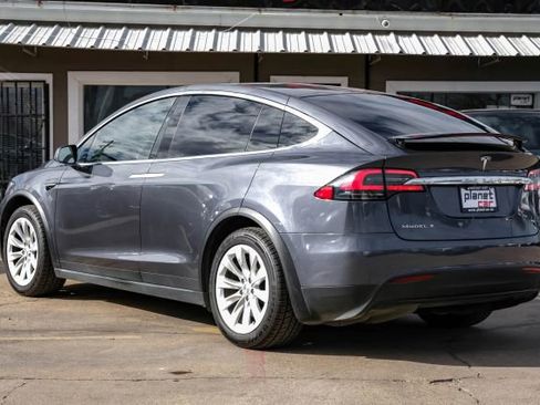 Used 2018 Tesla Model X 100D image 19