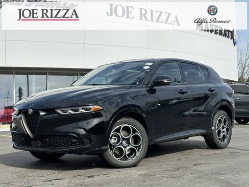 New 2025 Alfa Romeo Tonale w/ Premium Package image 1