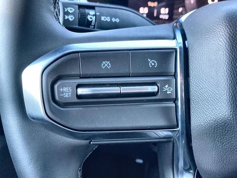 New 2026 GMC Canyon Elevation w/ LPO, Black Badging Package RWD image 20