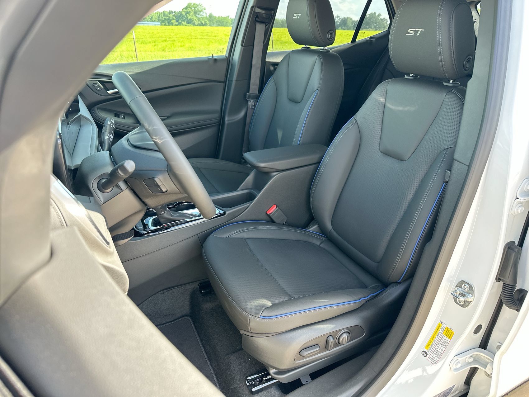 New 2026 Buick Encore GX Sport Touring w/ Advanced Technology Package FWD image 11