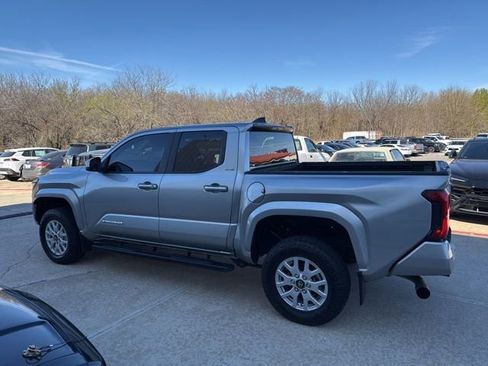 Used 2024 Toyota Tacoma SR5 image 10