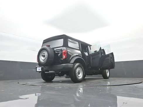 New 2025 Ford Bronco Base image 44