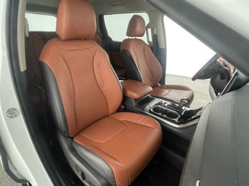 Used 2024 Kia Carnival SX image 51