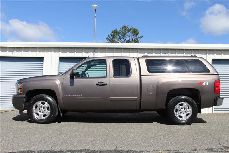 Used 2008 Chevrolet Silverado 1500 LT w/ Power Pack Plus AWD/4WD image 9