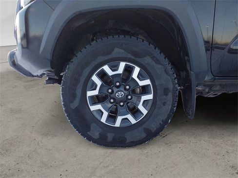 Used 2023 Toyota Tacoma TRD Off-Road w/ TRD Premium Off Road Package image 14