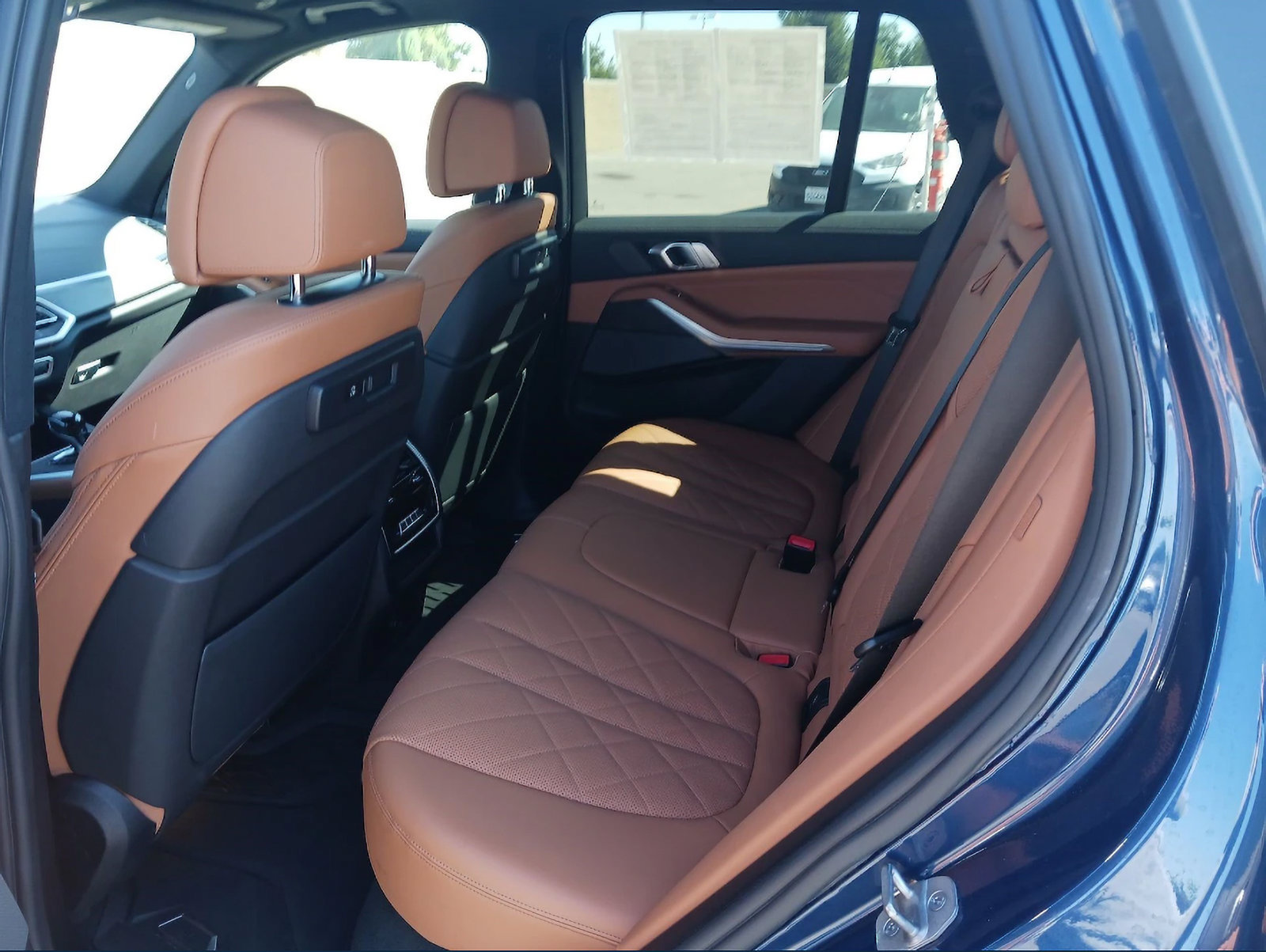 Used 2023 BMW X5 xDrive45e w/ M Sport Package AWD/4WD image 6