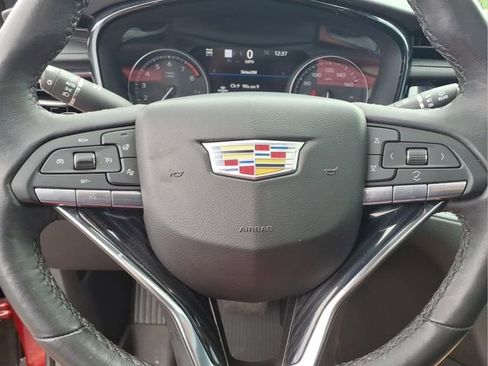 Used 2024 Cadillac XT6 Premium Luxury w/ Technology Package AWD/4WD image 12