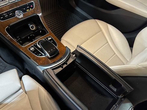Used 2016 Mercedes-Benz C 300 4MATIC Sedan image 33