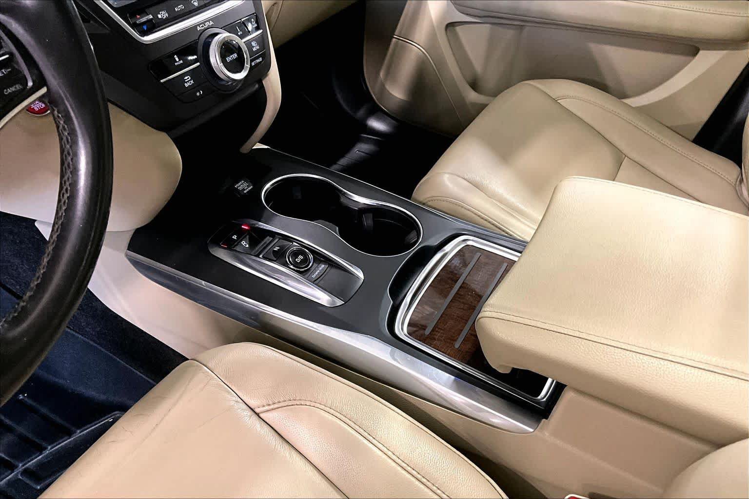 Used 2017 Acura MDX SH-AWD image 16