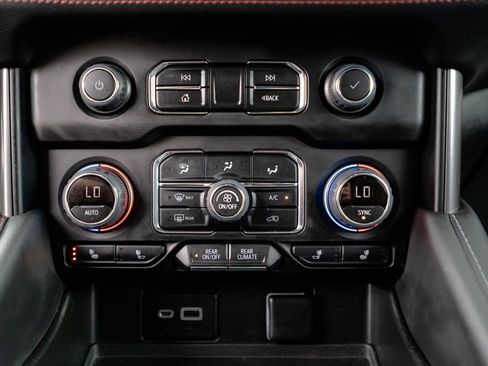 Certified 2023 Chevrolet Suburban RST AWD/4WD image 24