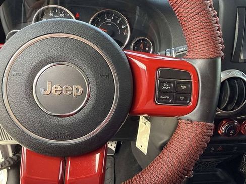 Used 2017 Jeep Wrangler Sahara AWD/4WD image 26
