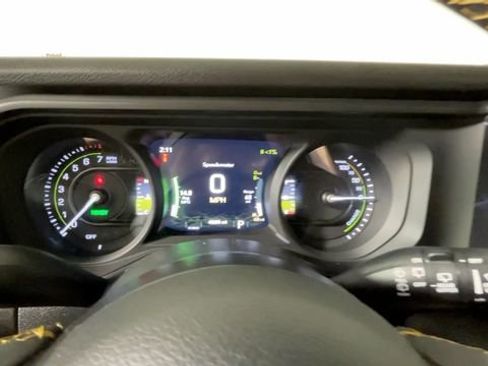 Used 2024 Jeep Wrangler Unlimited AWD/4WD image 26