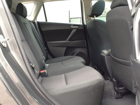 Used 2013 MAZDA MAZDA3 i Touring w/ Preferred Equipment Pkg FWD image 26