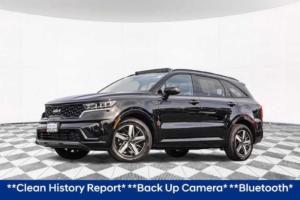 Used 2023 Kia Sorento S w/ Panoramic Sunroof Package FWD image 2