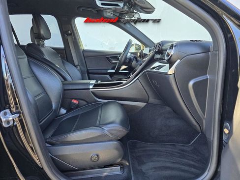 Used 2024 Mercedes-Benz GLC 300 image 10