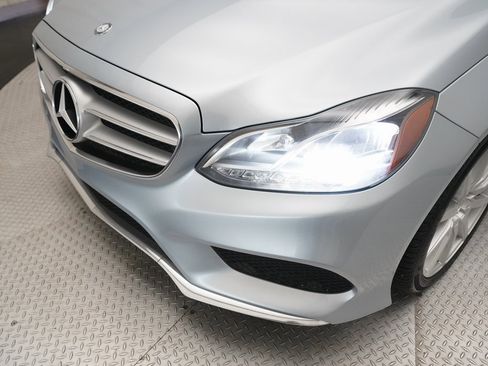 Used 2015 Mercedes-Benz E 350 4MATIC Sedan image 23