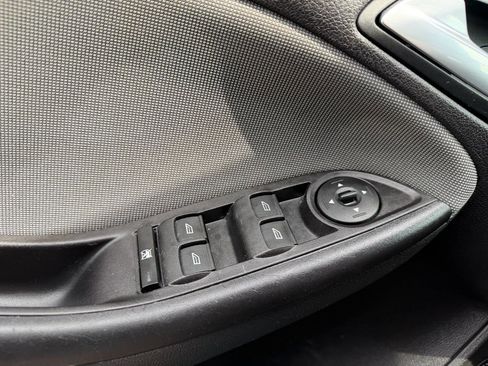 Used 2014 Ford Focus SE FWD image 44